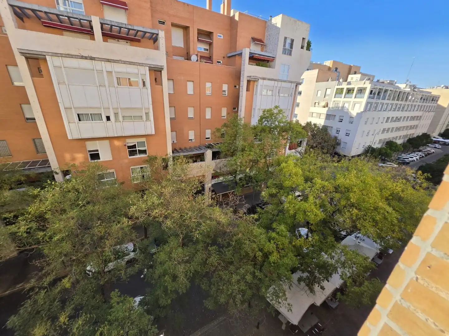 Vista exterior de Piso en venta en  Sevilla Capital con Aire acondicionado
