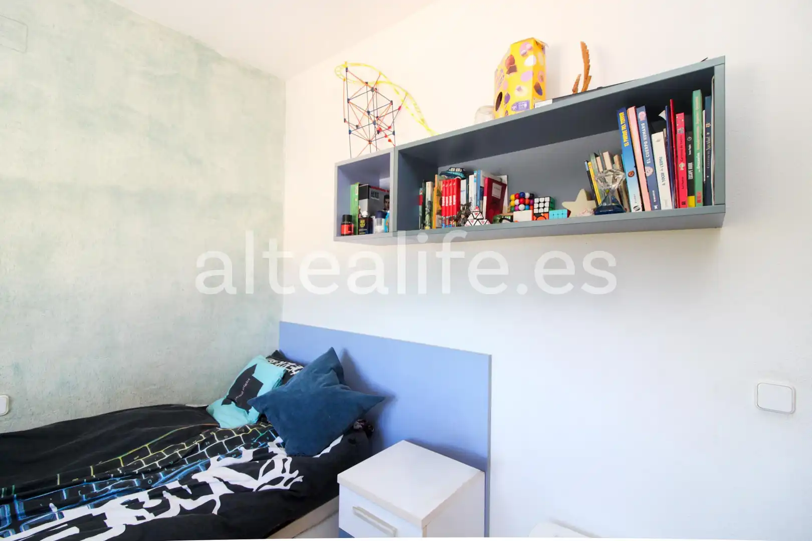 Habitación de Casa o chalet en venta en La Nucia con Aire acondicionado, Calefacción y Jardín privado