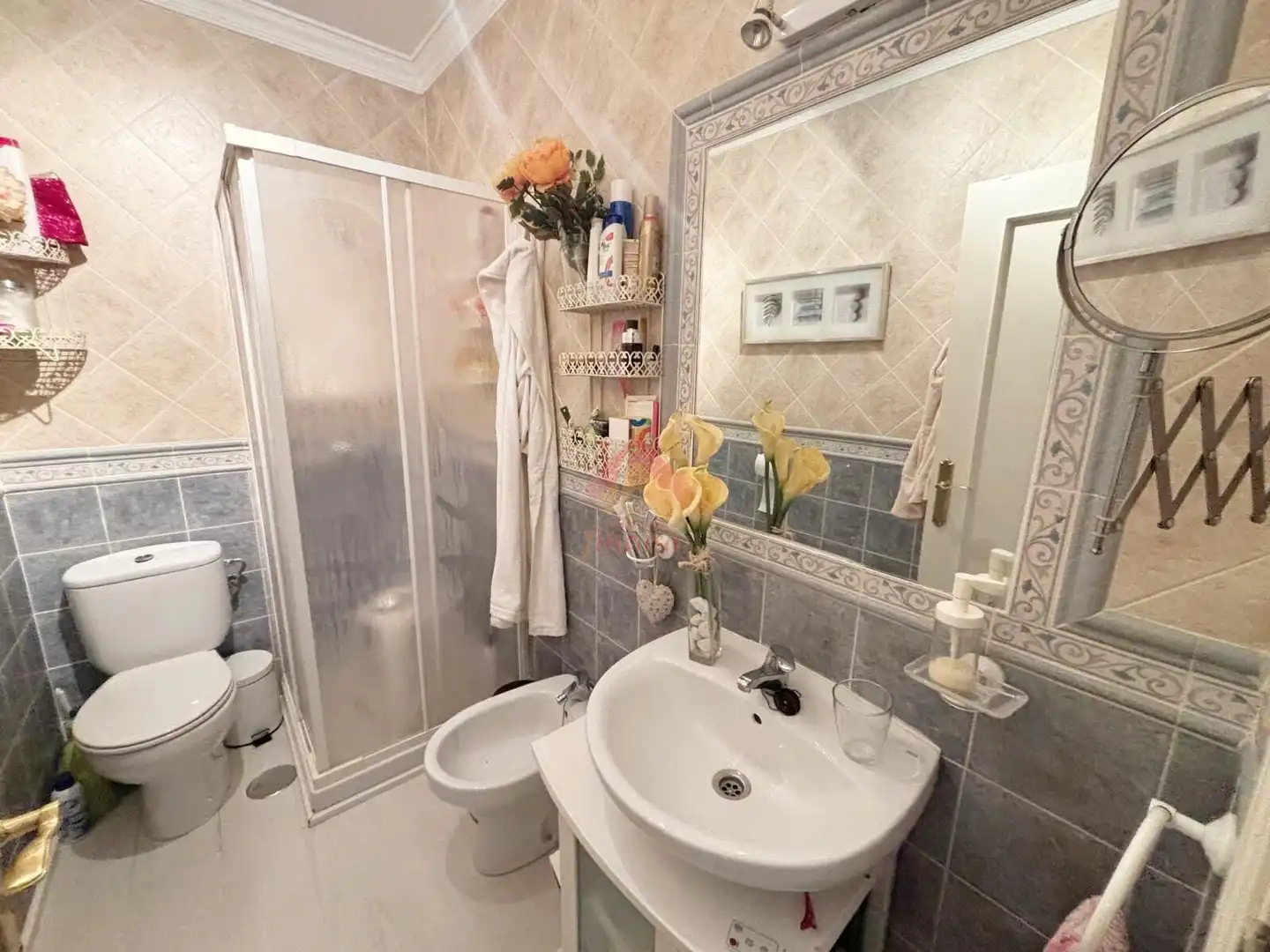 Bathroom of Ground floor for sale in Ronda  with Air Conditioner, Parquet flooring and Furnished