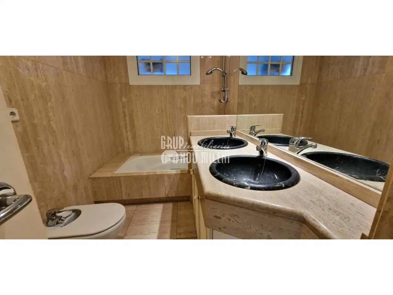 Badezimmer von Wohnung zum Verkauf in Catarroja mit Klimaanlage, Heizung und Parkett