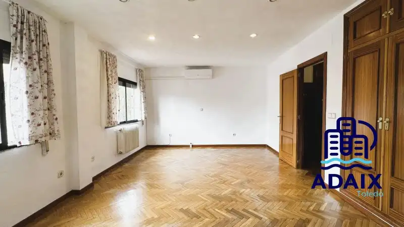 Haus oder Chalet zum Verkauf in Bargas mit Klimaanlage, Heizung und Terrasse
