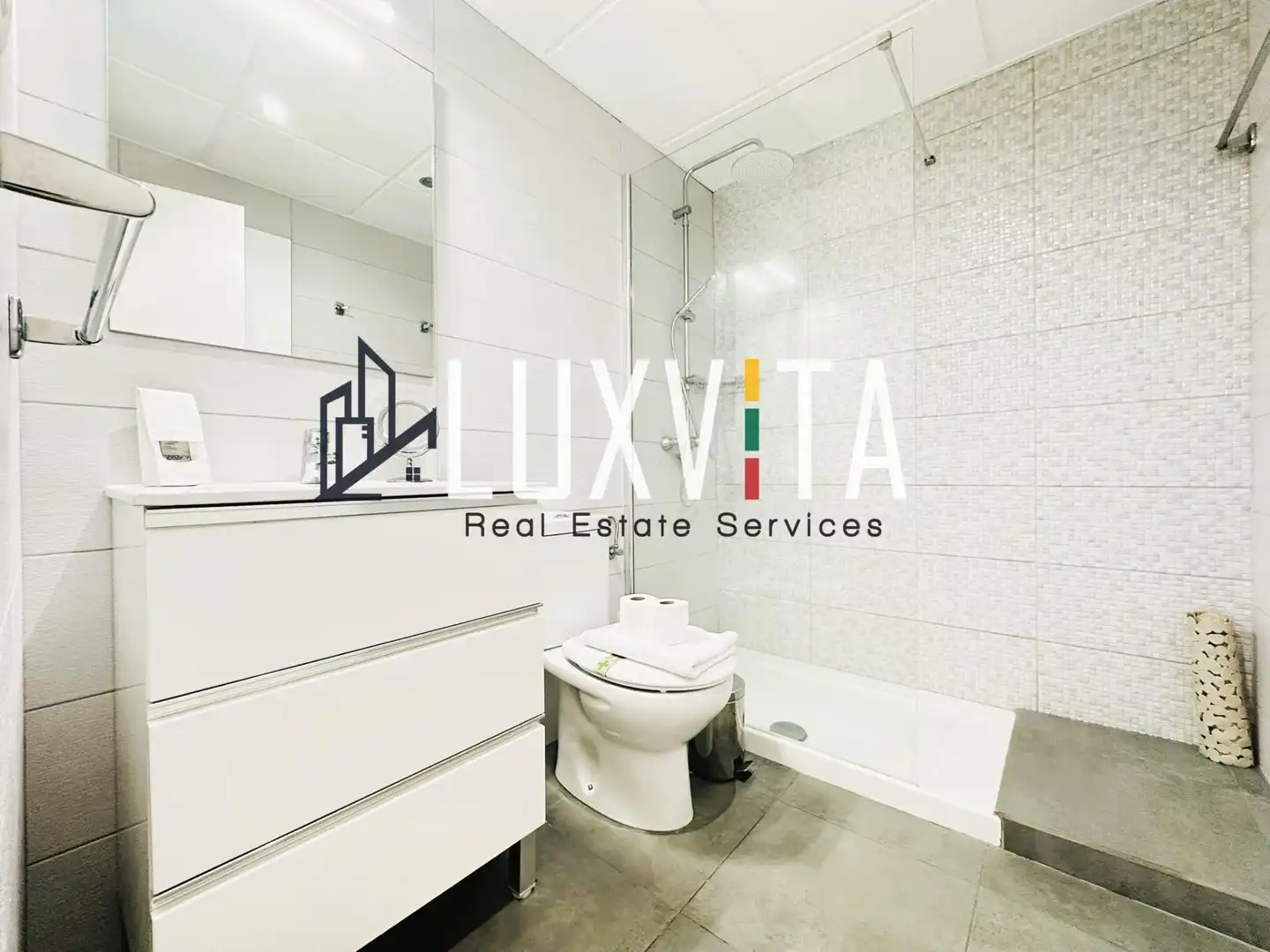 Bany de Apartament en venda en Arona amb Jardí privat, Terrassa i Moblat