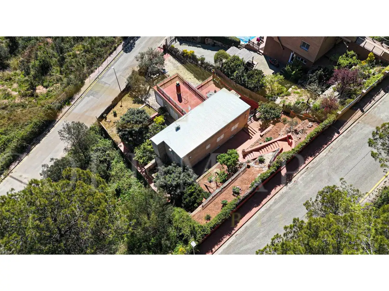 Vista exterior de Casa o xalet en venda en Corbera de Llobregat amb Aire condicionat, Calefacció i Jardí privat
