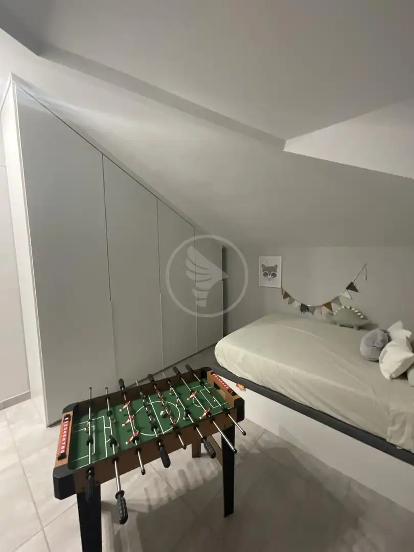 Dormitori de Casa o xalet en venda en Linares amb Aire condicionat, Jardí privat i Piscina