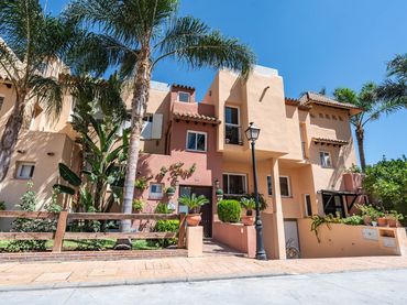 Casa a schiera con piscina in vendita a Nueva Andalucía