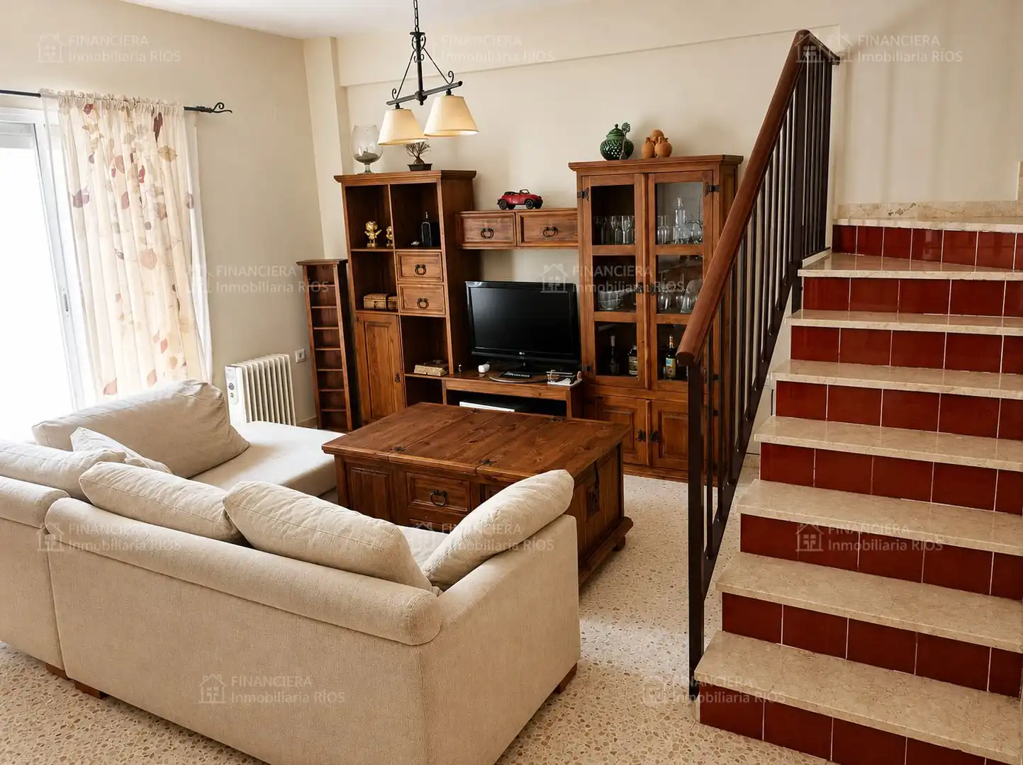 Living room of Houses for sale in Alcalá de Guadaira  with Air Conditioner, Terrace and Storage room