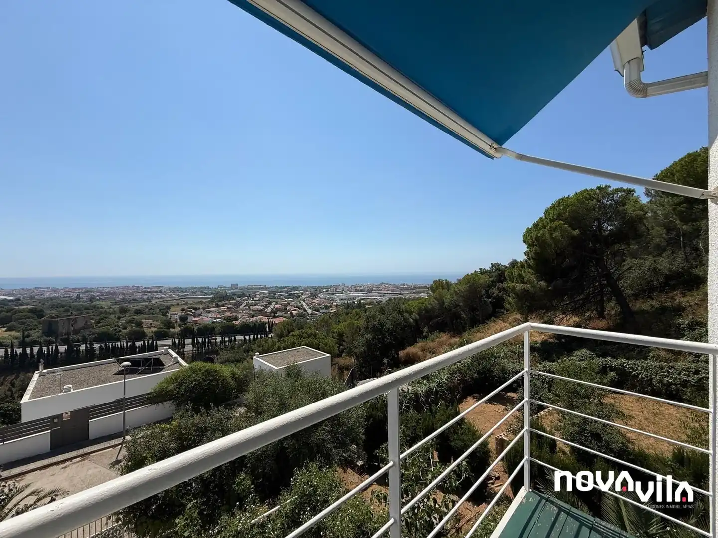 Exterior view of Houses for sale in Pineda de Mar  with Parquet flooring