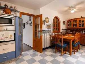 Cocina de Casa adosada en venta en Vegas del Genil con Aire acondicionado, Calefacción y Jardín privado