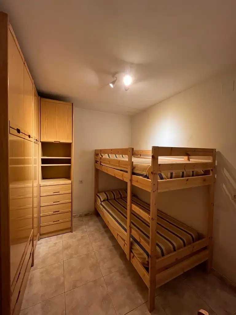 Schlafzimmer von Wohnung zur Miete in Palamós mit Terrasse, Möbliert und Ofen