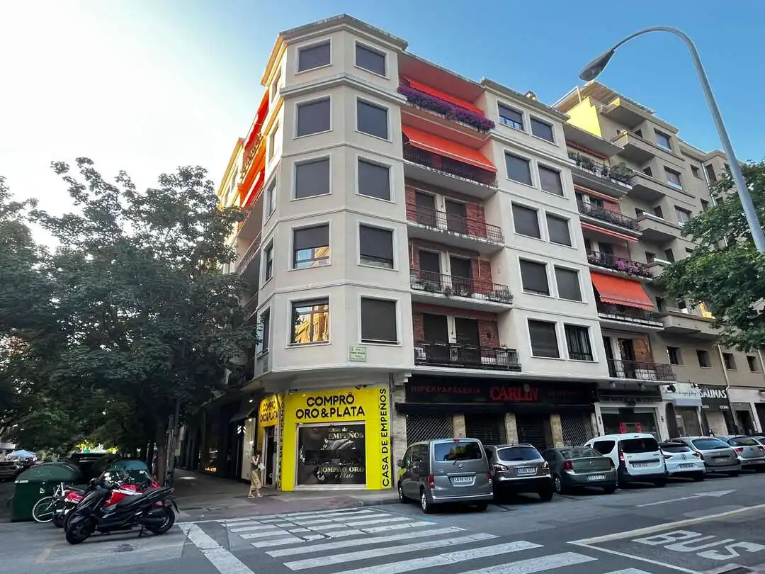Vista exterior de Pis en venda en  Pamplona / Iruña amb Aire condicionat, Calefacció i Balcó