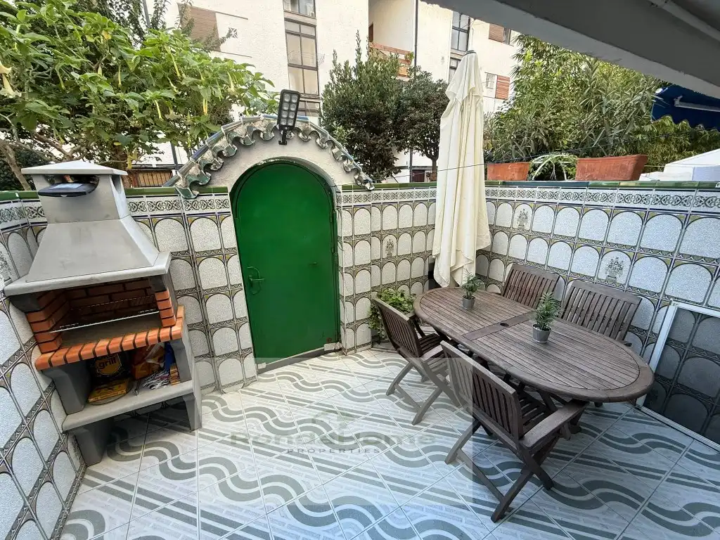 Terrasse von Wohnung zur Miete in Puerto Deportivo