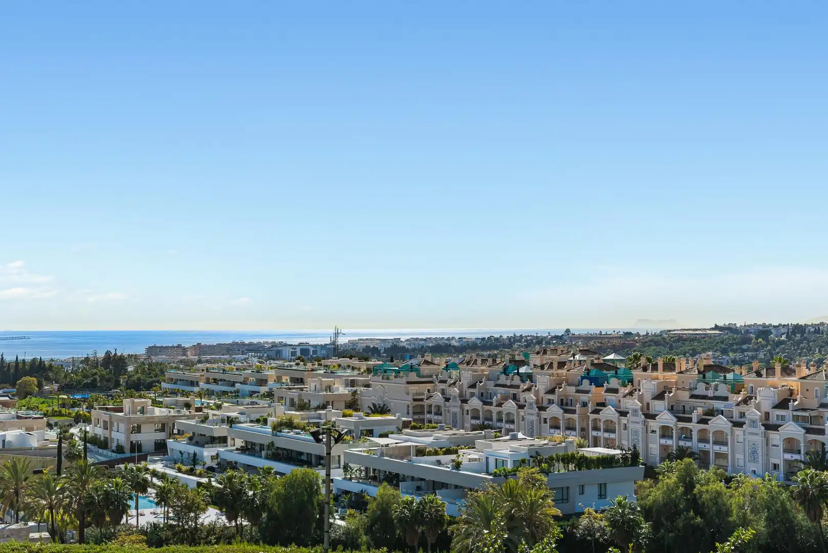 Vista exterior de Apartament en venda en Marbella amb Piscina comunitària