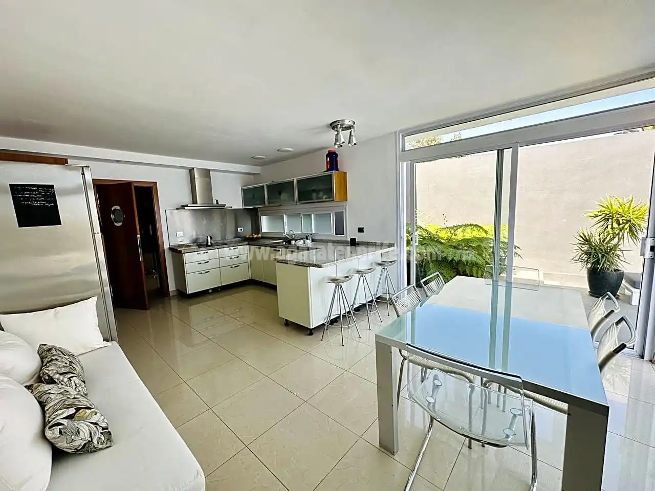 Cocina de Casa o chalet en venta en Puerto de la Cruz con Jardín privado, Terraza y Piscina
