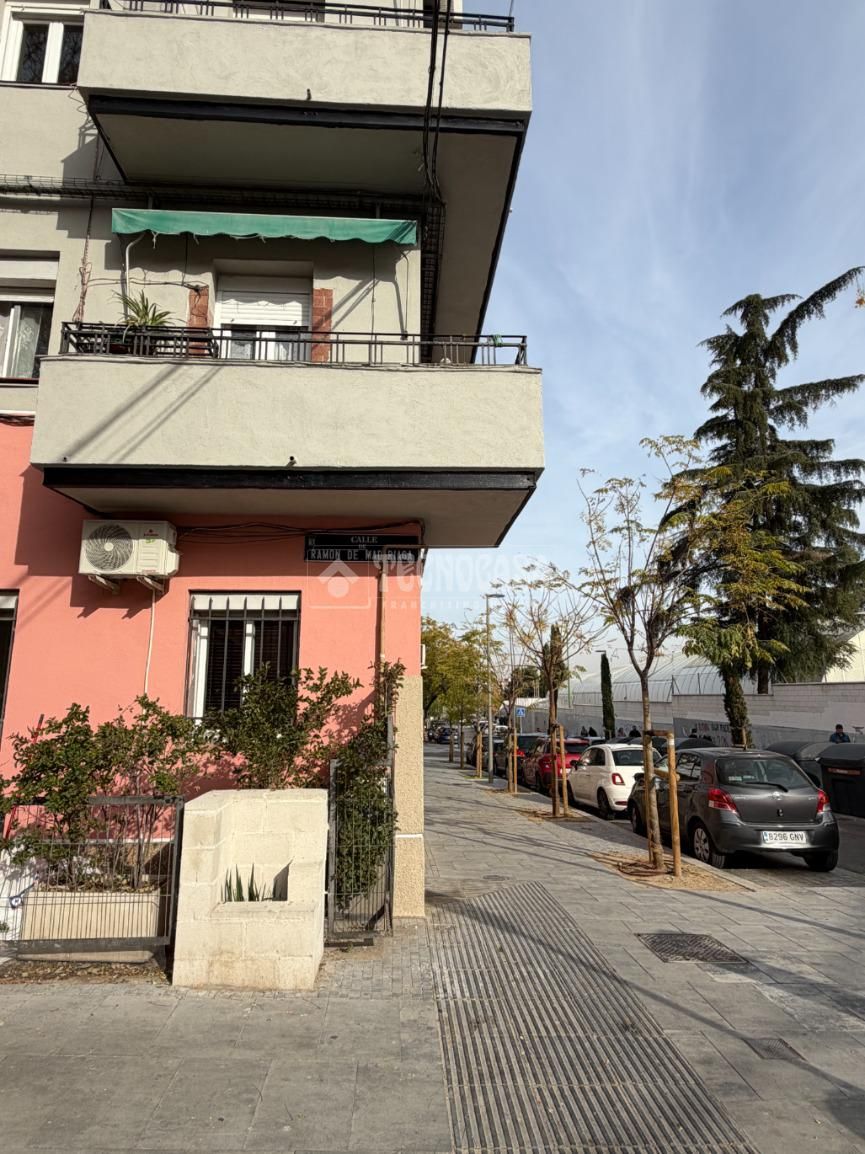 Flat for sale in Moscardó, Usera