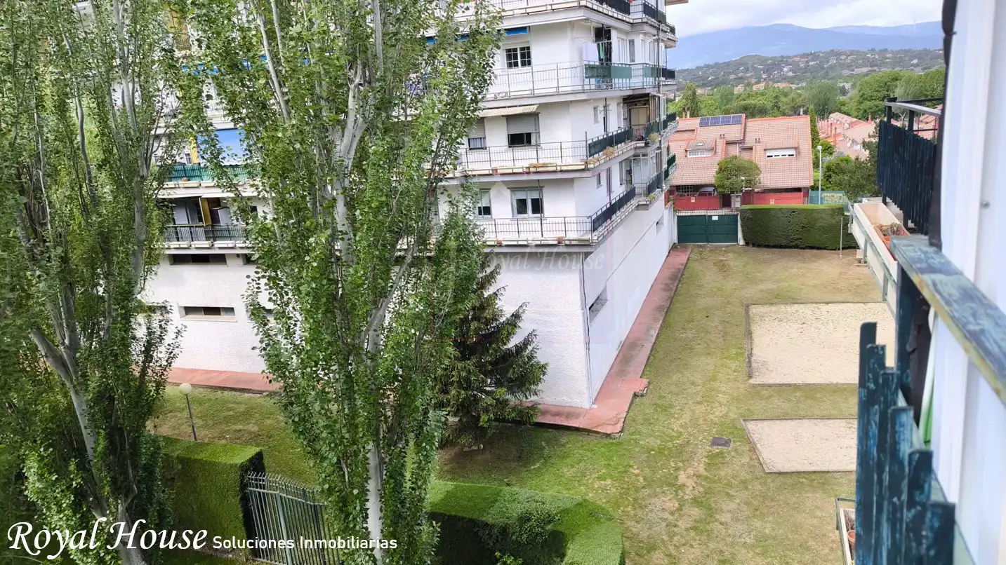 Parkplatz von Maisonette zum Verkauf in Collado Villalba mit Klimaanlage, Heizung und Terrasse