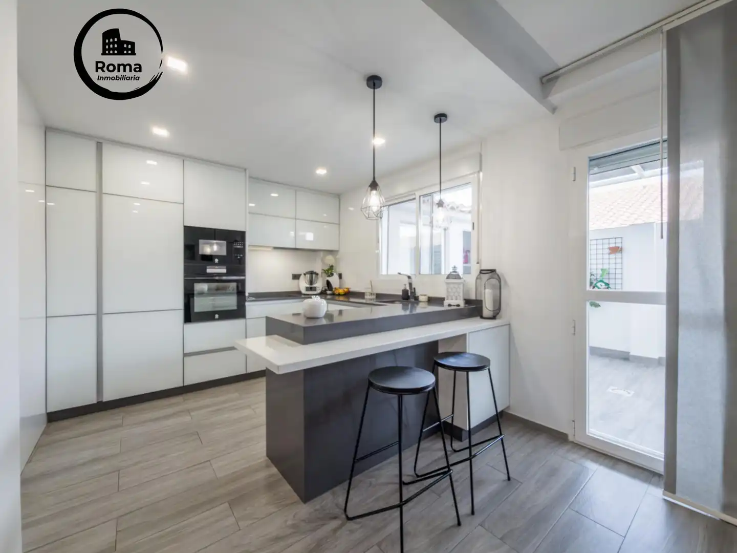 Kitchen of Detached homes for sale in Cenes de la Vega  with Air Conditioner, Heating and Terrace