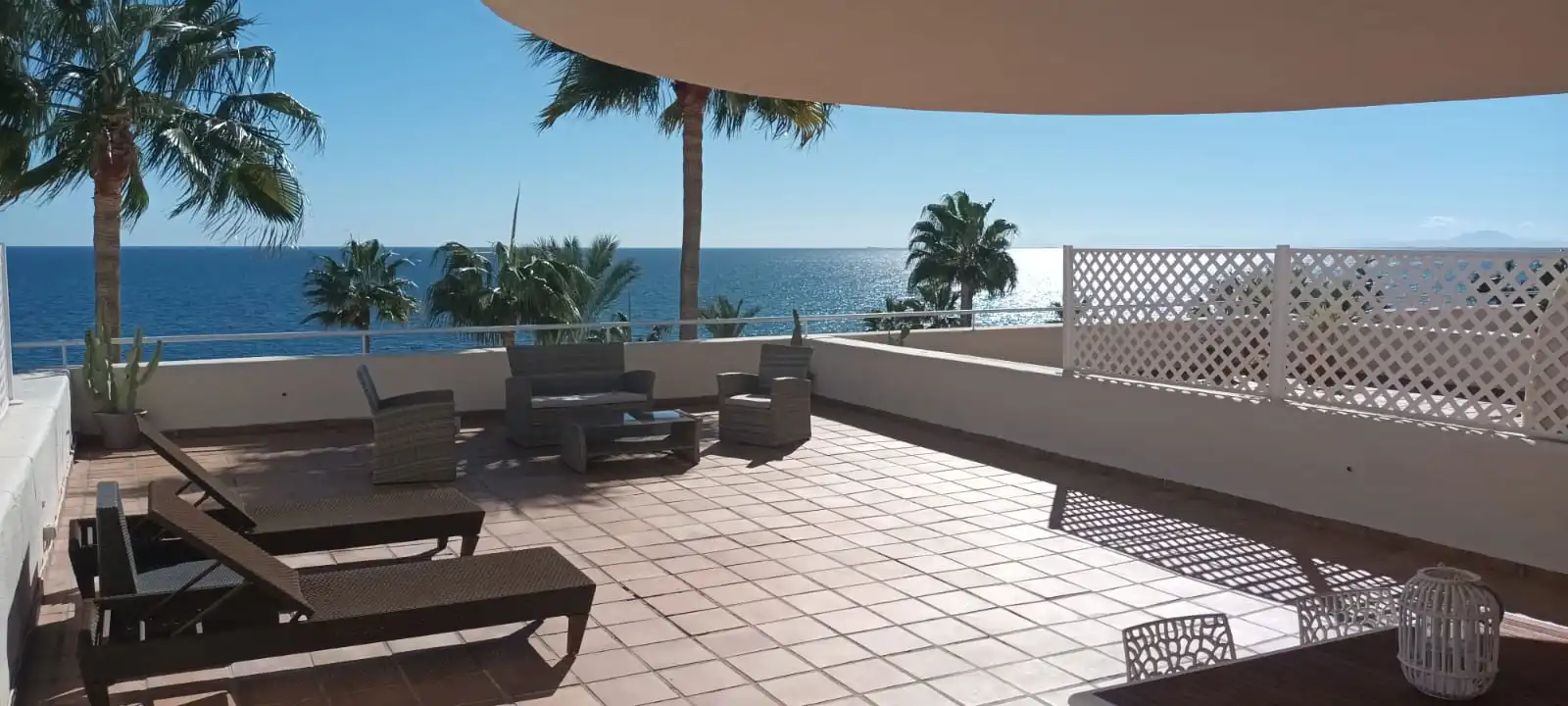 Terraza de Apartamento de alquiler en Estepona con Aire acondicionado, Terraza y Piscina