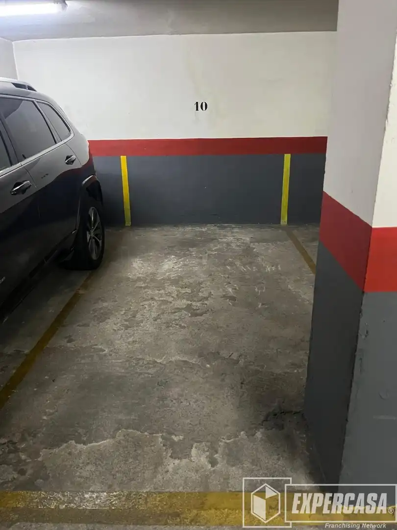 Parkplatz von Garage zum Verkauf in Valencia