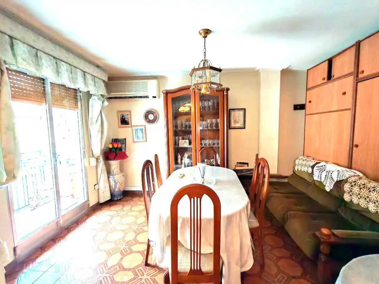 Flat with terrace for sale in Elche ciudad
