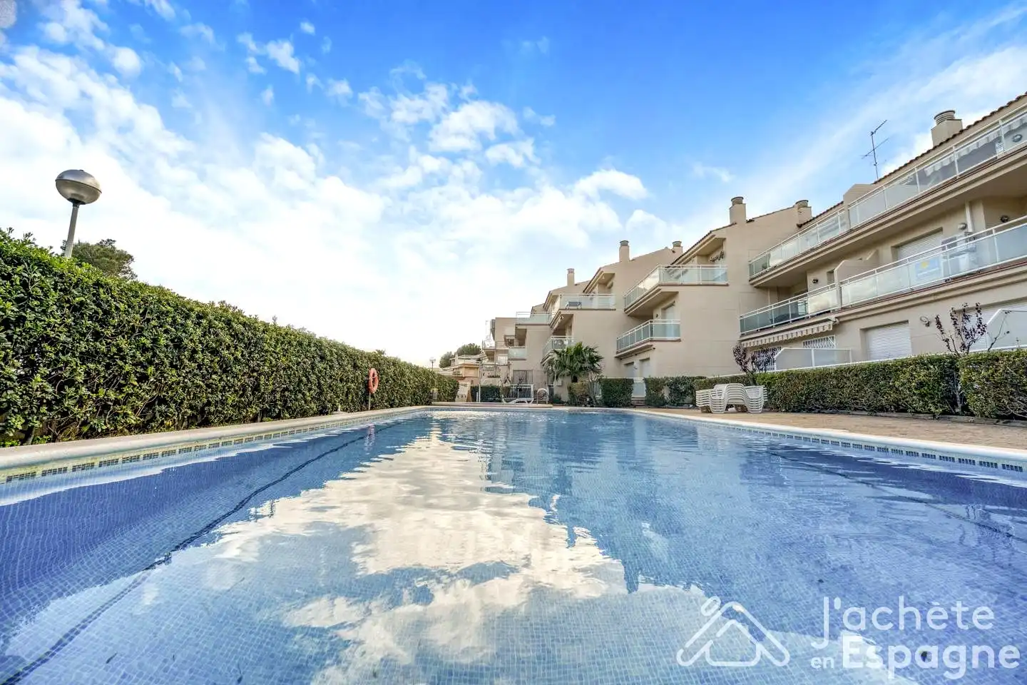 Vista exterior de Ático en venta en Vandellòs i l'Hospitalet de l'Infant con Aire acondicionado, Terraza y Amueblado