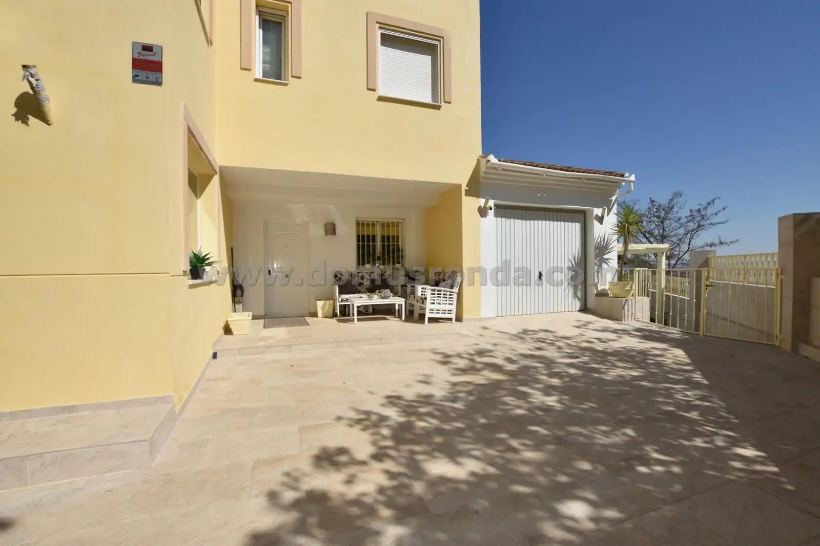 Vista exterior de Casa o xalet en venda en Ronda amb Calefacció i Piscina