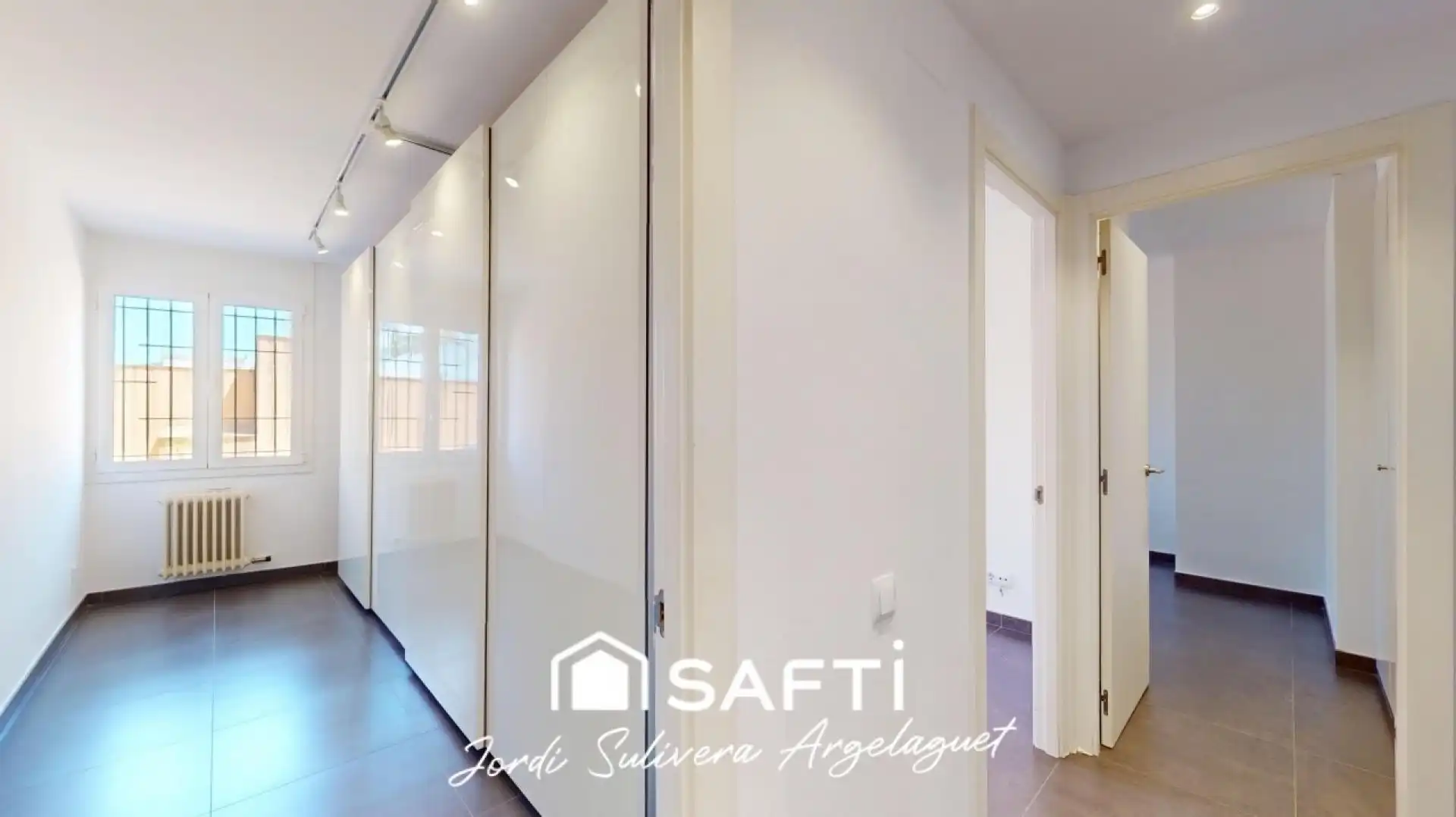 Piso en venta en Girona con Aire acondicionado, Calefacción y Terraza