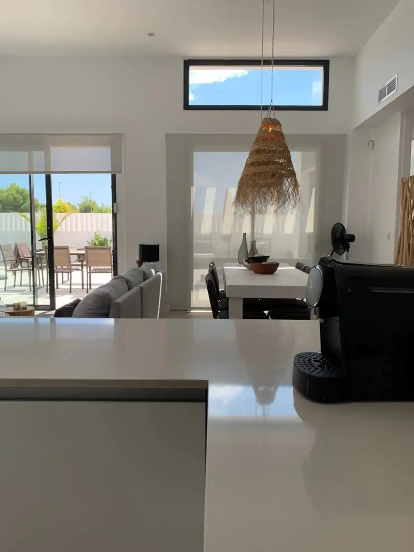 Chalet con piscina en venta en Casco urbano, imagen 8