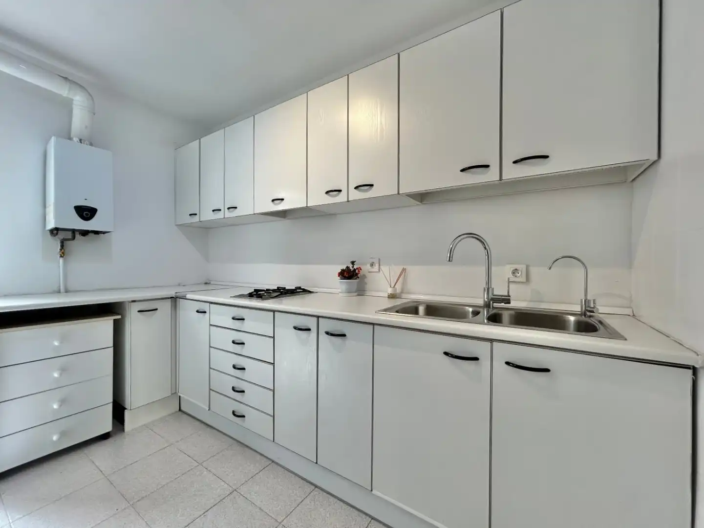 Cuina de Apartament en venda en Málaga amb Aire condicionat, Calefacció i Terrassa