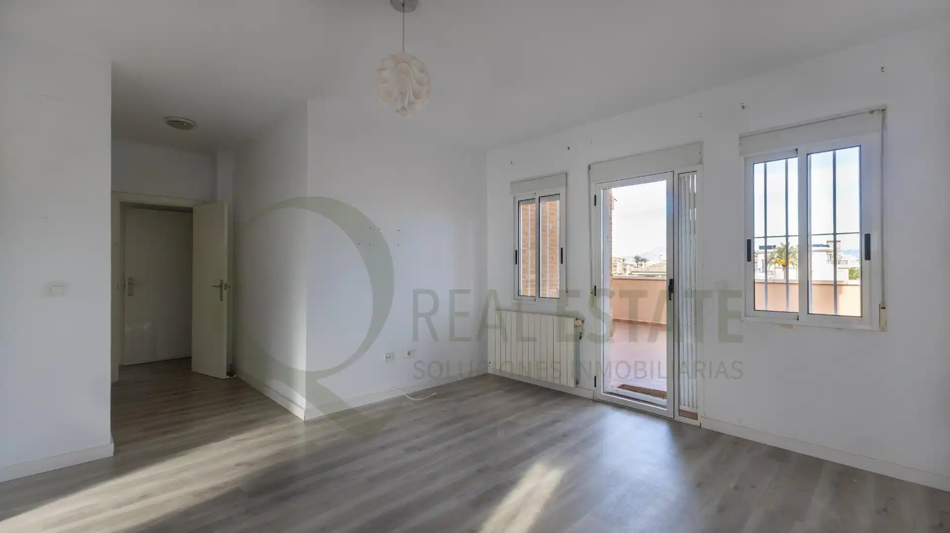Habitación de Casa o chalet en venta en Alicante / Alacant con Jardín privado, Terraza y Trastero