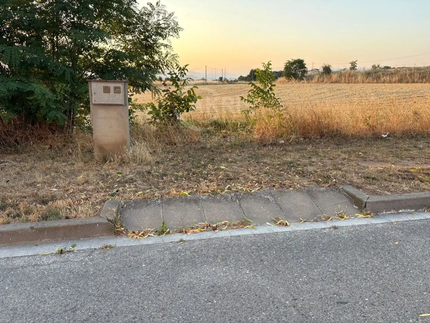 Rustikales Grundstück zum Verkauf in Passatge Canigó, imagen 6