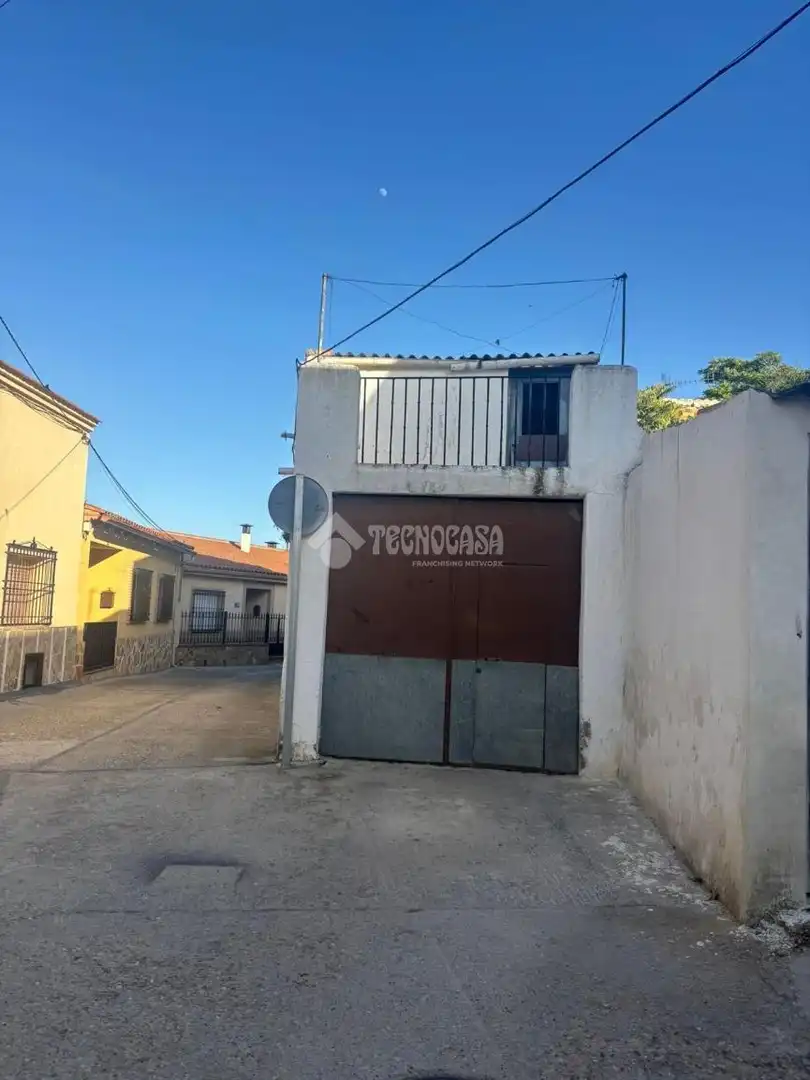 Vista exterior de Casa adosada en venda en Santa Cruz de la Zarza