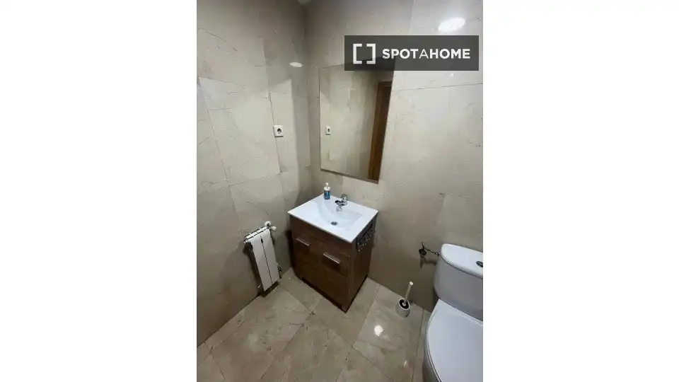Bedroom of Flat for share in Getafe  with Air Conditioner, Heating and Furnished