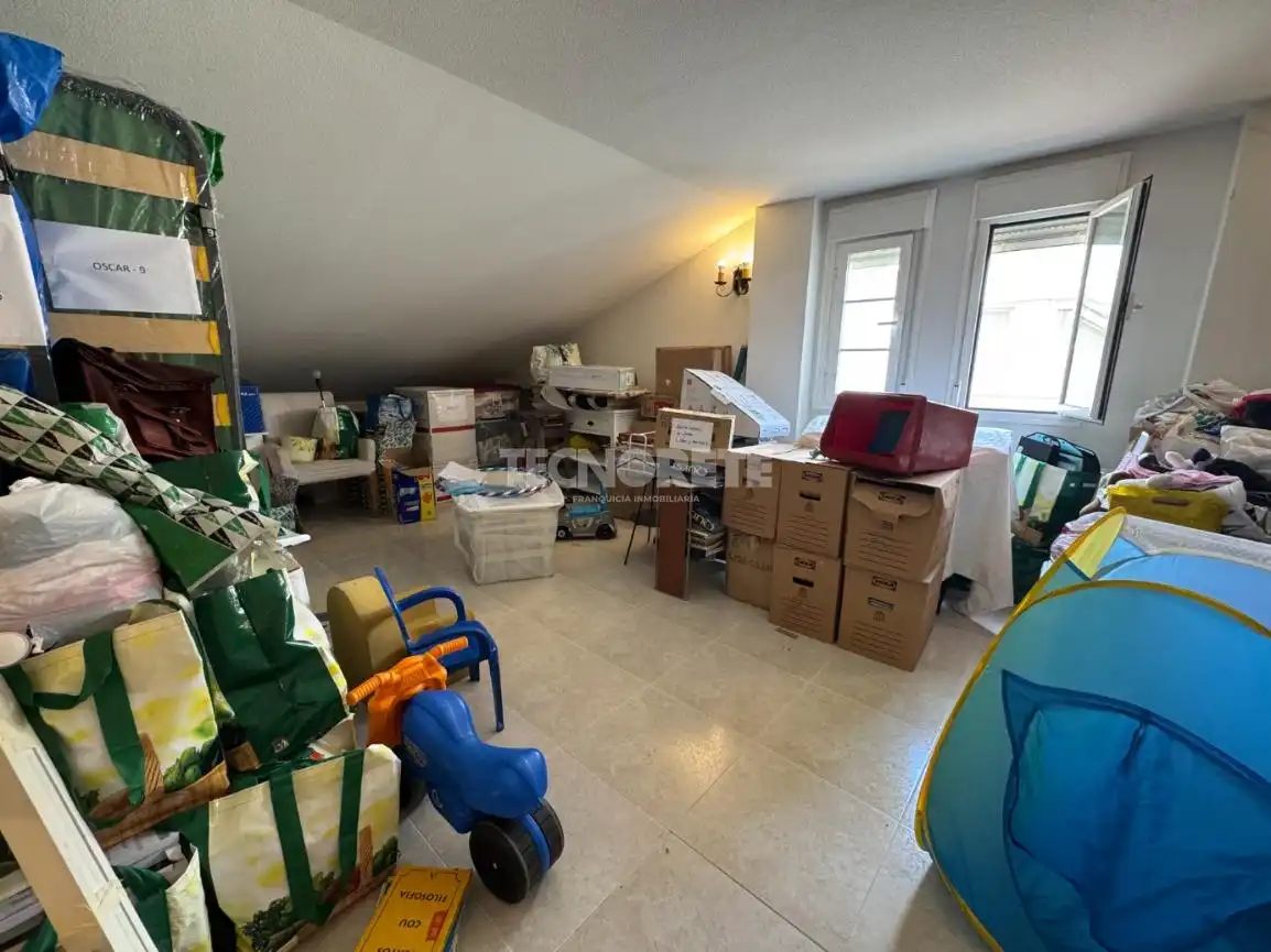 Casa aparellada amb terrassa en venda a Yunquera de Henares, imagen 44
