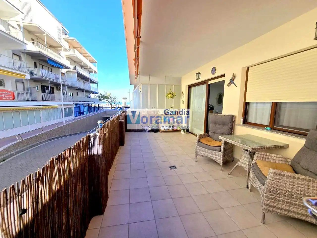 Vista exterior de Apartamento de alquiler en Gandia con Aire acondicionado, Terraza y Amueblado