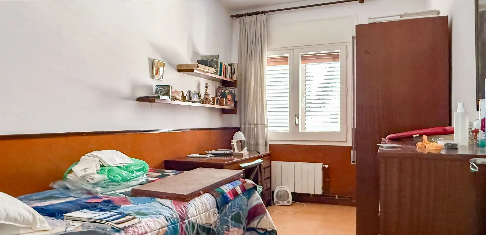 Habitación de Casa o chalet en venta en Sant Boi de Llobregat con Aire acondicionado, Calefacción y Jardín privado