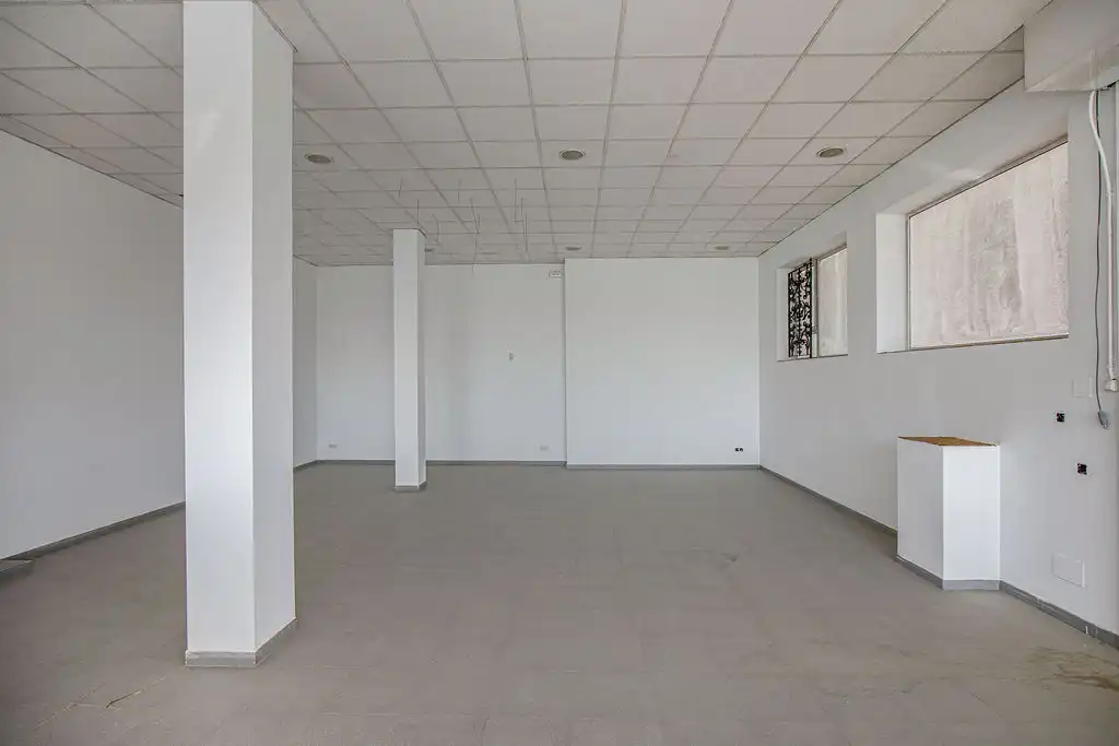 Local comercial en venda a AV./ de la Pau, imagen 22