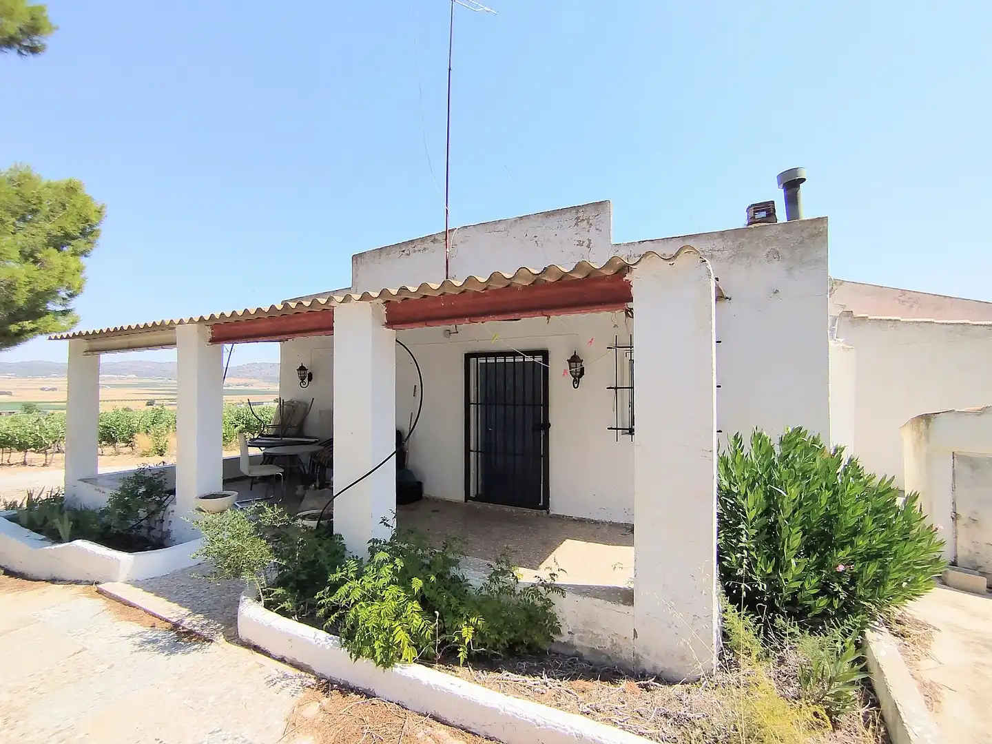 Vista exterior de Finca rústica en venda en Yecla amb Aire condicionat i Terrassa