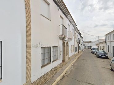 House for sale in Hinojos