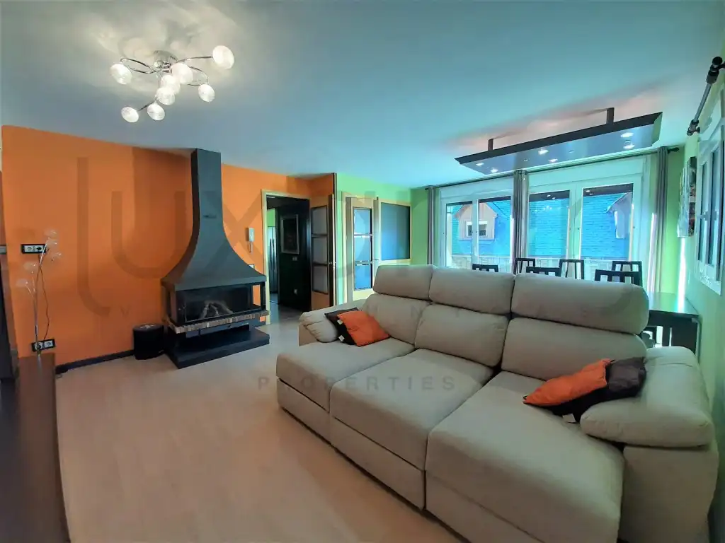 Living room of Houses for sale in Es Bòrdes