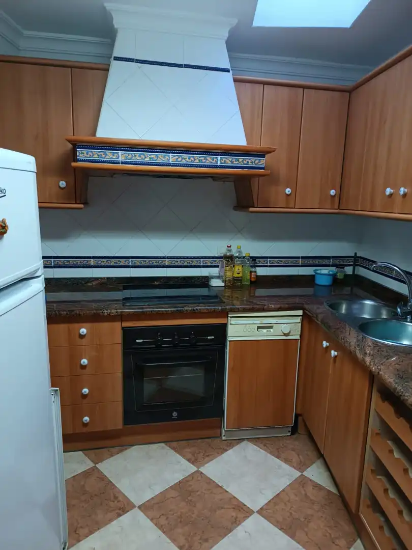 Cuina de Casa adosada en venda en Álora amb Aire condicionat i Terrassa