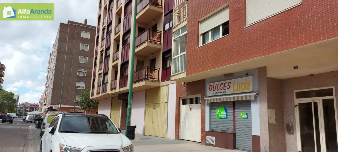 Gewerbefläche zur Miete in Avenida FERIAL 15, imagen 2