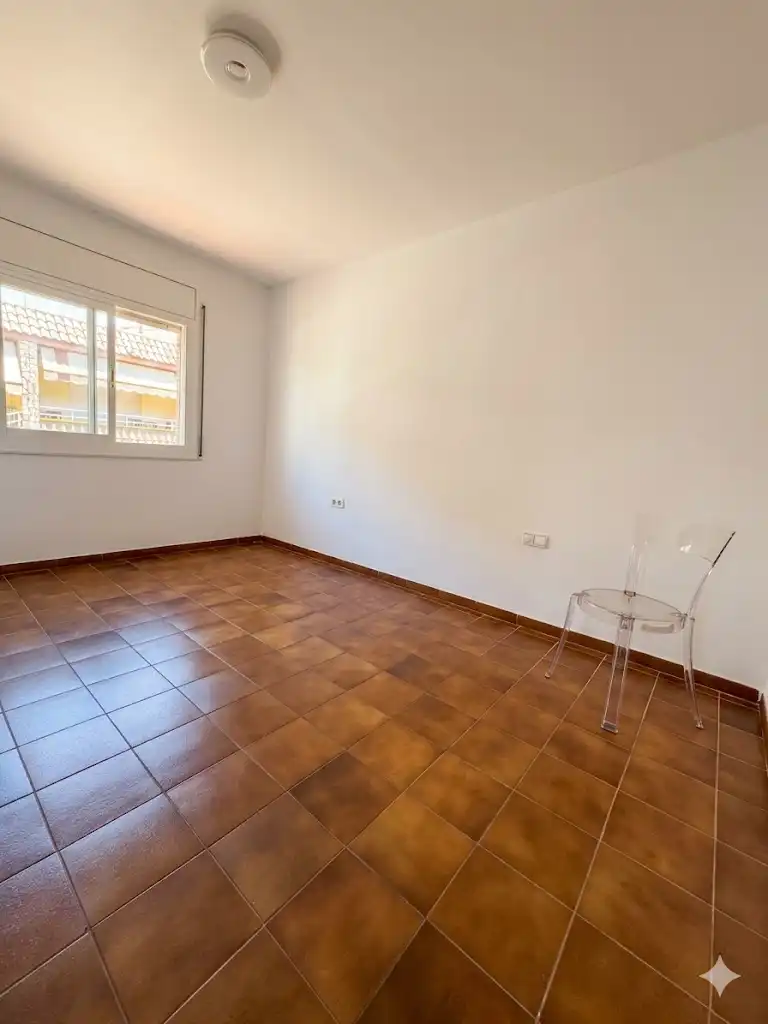 Habitación de Casa adosada en venta en La Palma de Cervelló con Aire acondicionado, Calefacción y Terraza