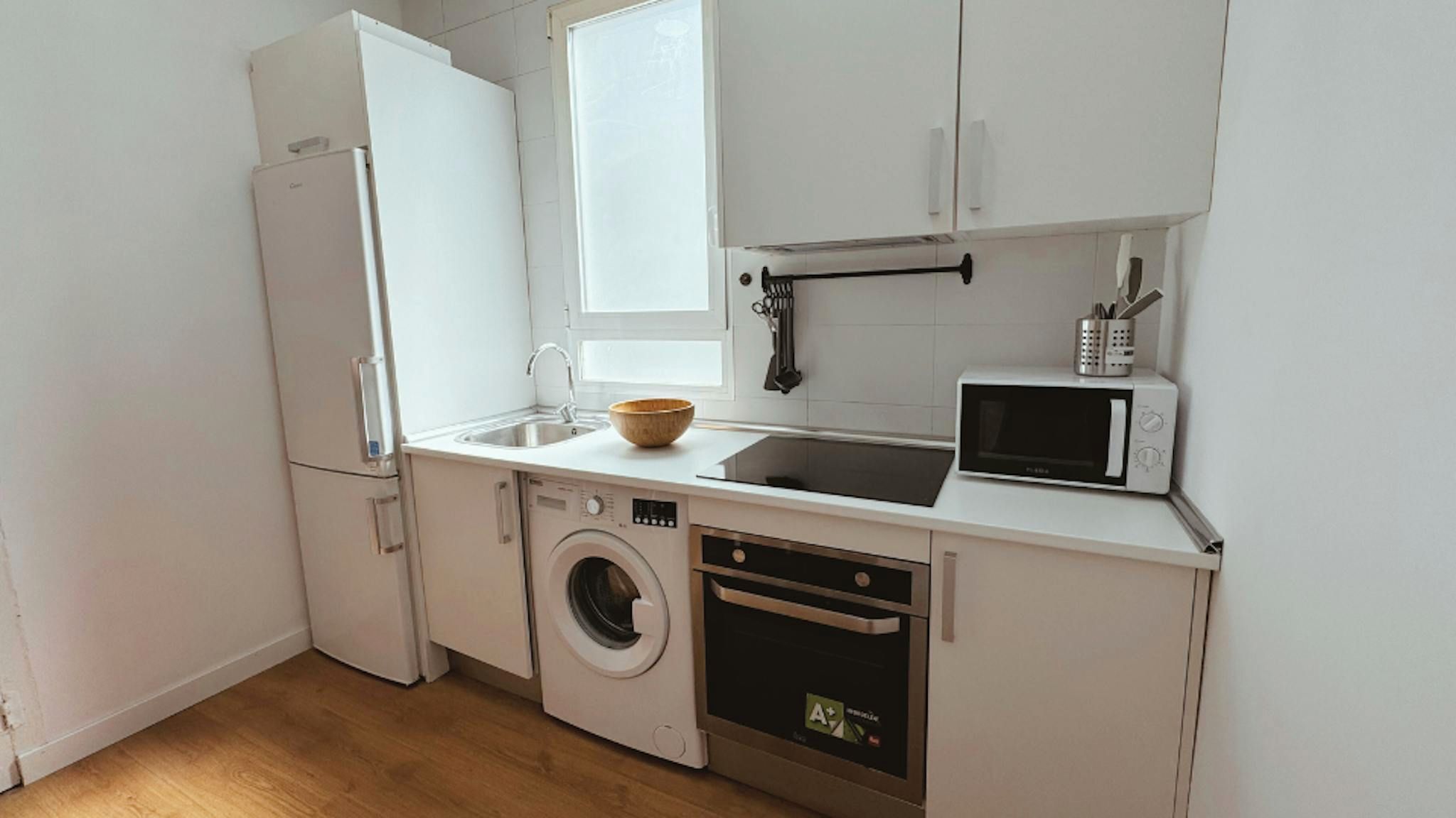Kitchen of Flat to rent in  Madrid Capital  with Air Conditioner, Heating and Furnished