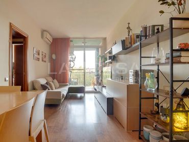 Piso con balcón en venta en Carrer de Bernat Metge