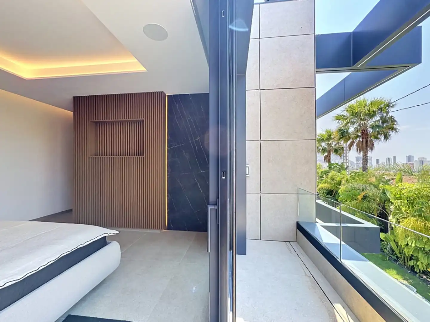 Chalet con piscina en venta en Marisol Park - Ortembach - Los Almendros, imagen 36
