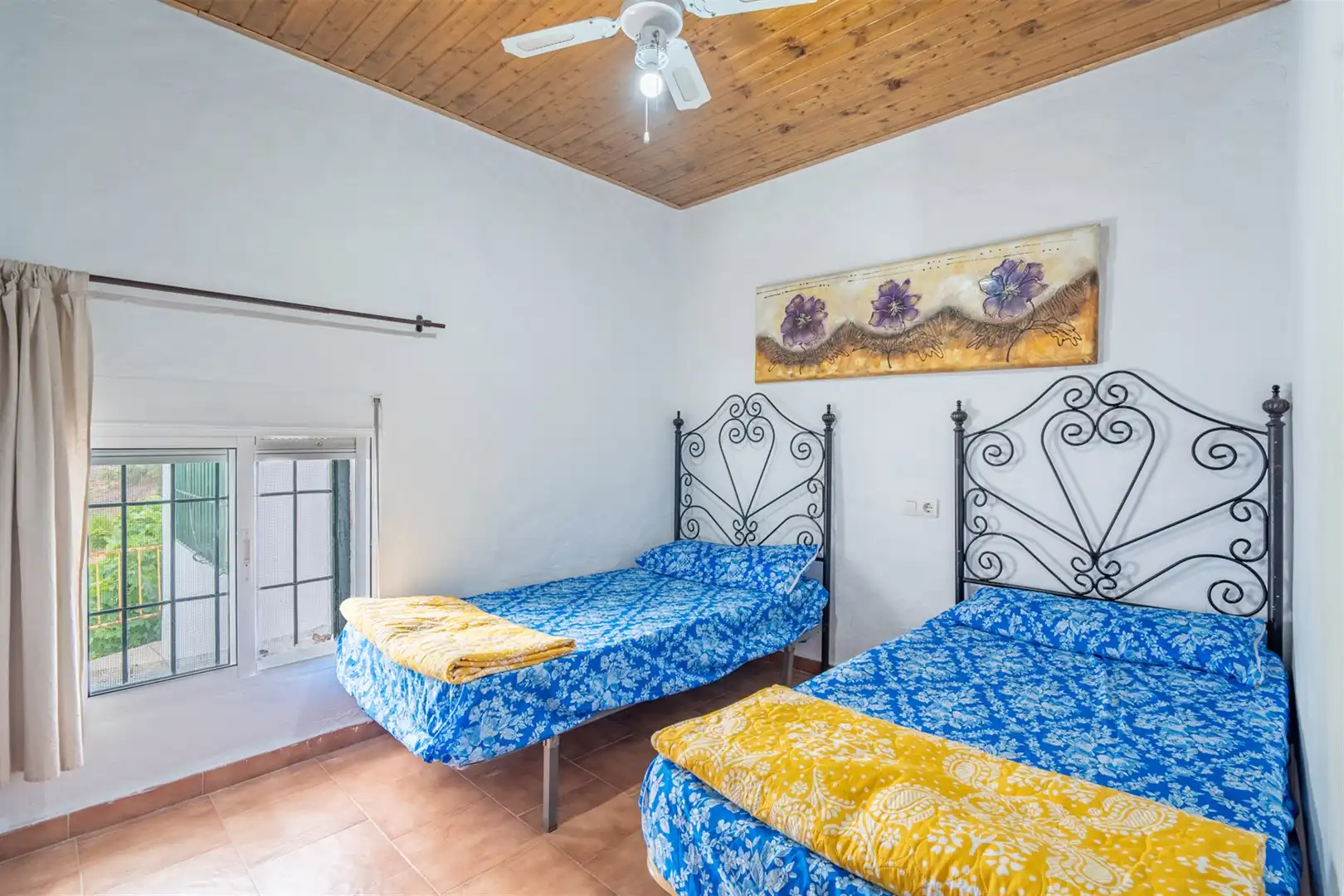 Dormitori de Casa o xalet en venda en Cártama