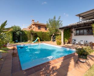 Piscina de Casa o xalet en venda en Las Gabias amb Aire condicionat, Calefacció i Jardí privat