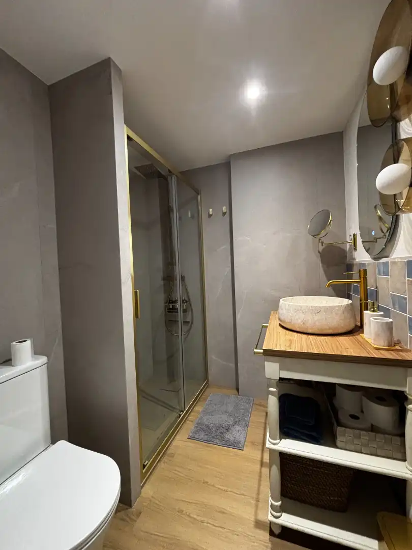 Badezimmer von Wohnungen zur Miete in Calonge i Sant Antoni mit Klimaanlage, Parkett und Terrasse