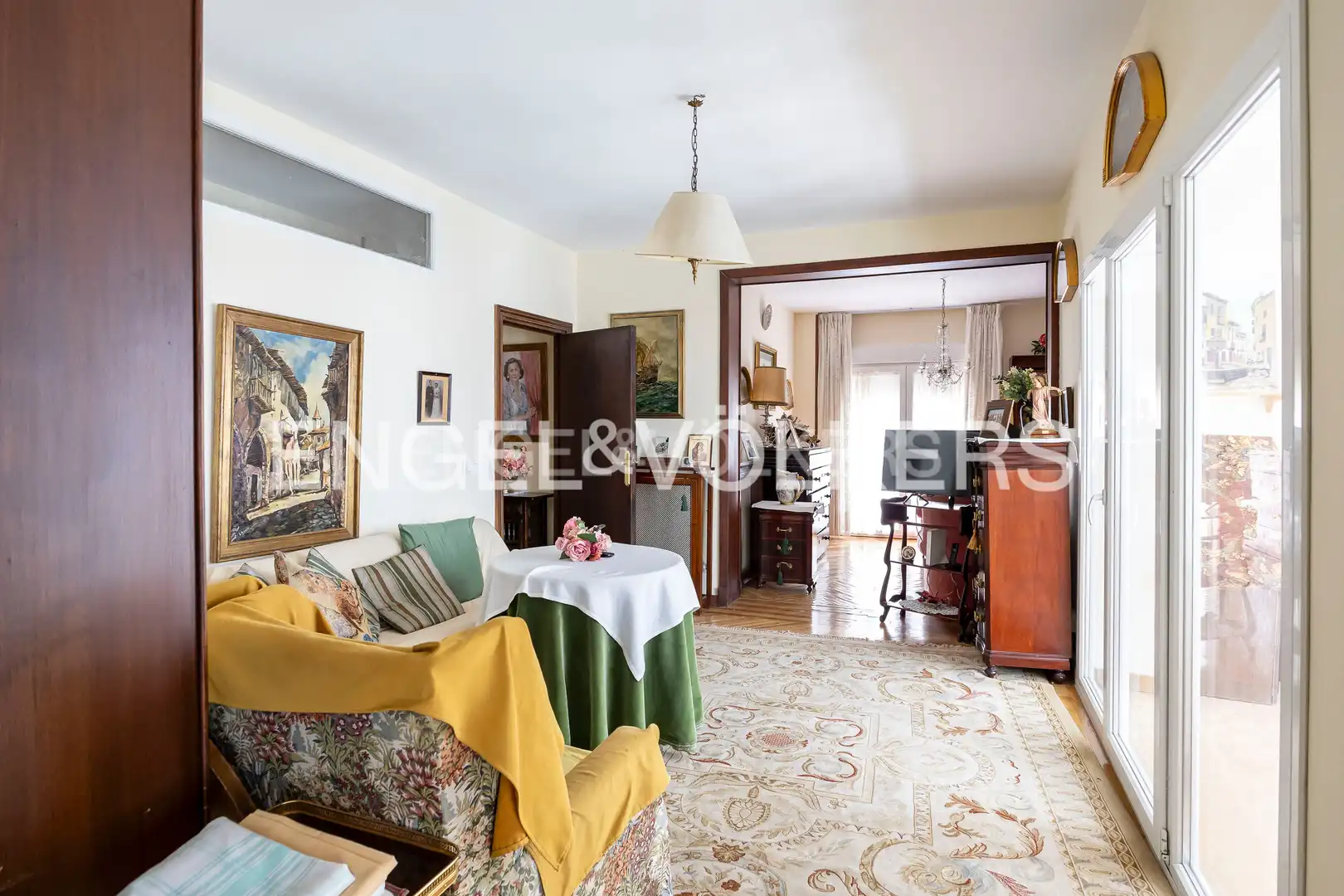 Living room of Flat for sale in Madrid  with Heating, Parquet flooring and Terrace