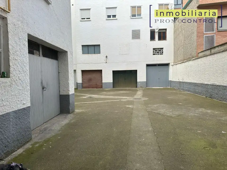 Vista exterior de Piso en venta en Zuera con Aire acondicionado, Calefacción y Amueblado